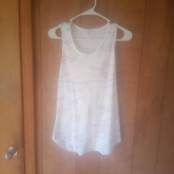 womens white gray camo tank top size M - Picture 2 of 4